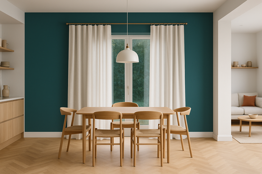 Quelle couleur de rideaux avec un mur bleu ? Le guide complet