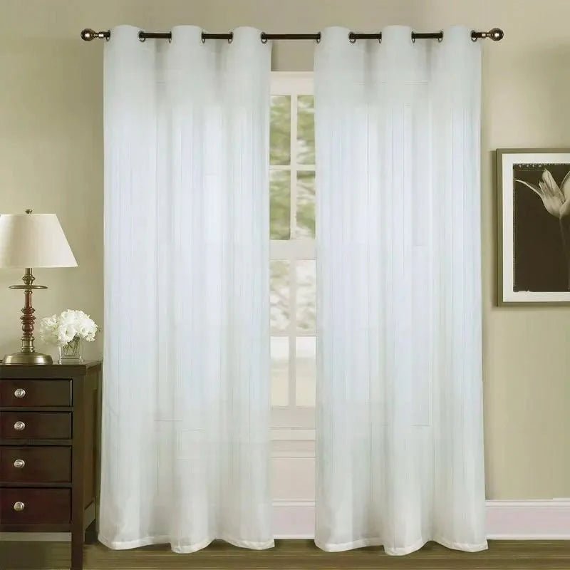 Comment faire tenir une barre de rideau sans percer ? - La Maison des Rideaux